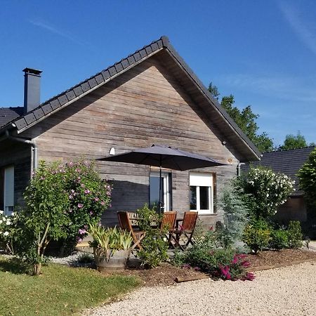 Gite De La Tuillere, Maison Contemporaine En Bois Avec Vue Et Piscine Saint-Aulaire المظهر الخارجي الصورة