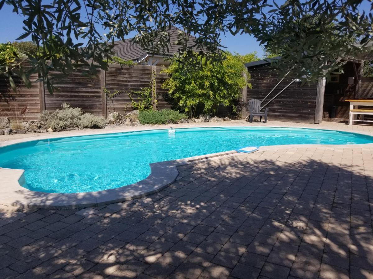 Gite De La Tuillere, Maison Contemporaine En Bois Avec Vue Et Piscine Saint-Aulaire المظهر الخارجي الصورة